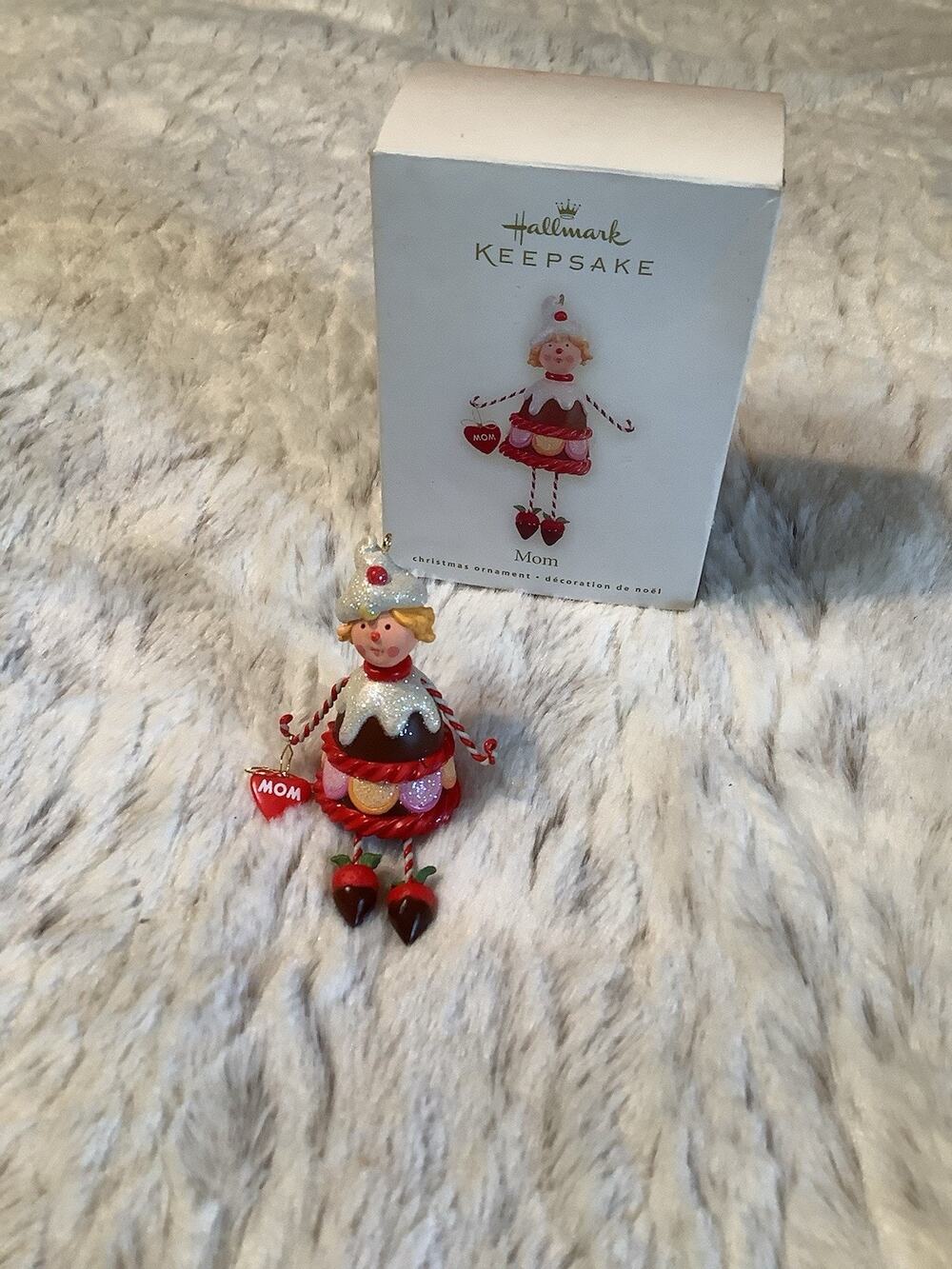 2008 Hallmark Keepsake Ornament "Mom" Chocolate Strawberry Candy